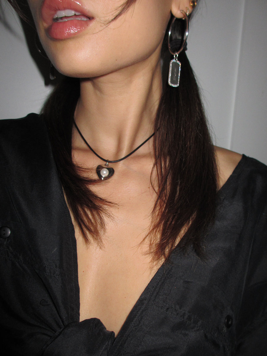 Heart on sale leather choker