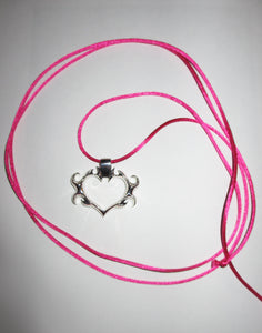SELMA HEART WRAP NECKLACE PINK