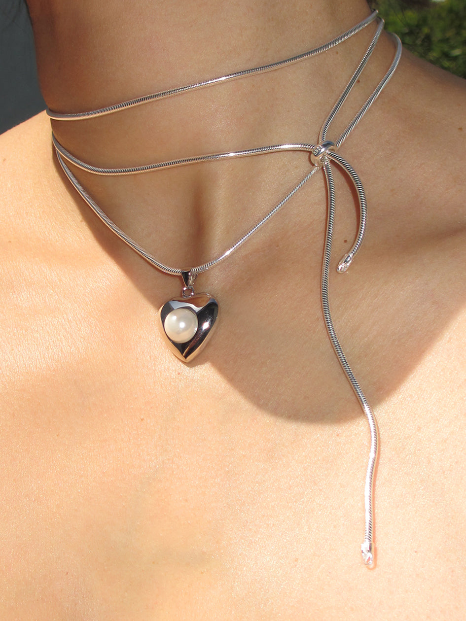 THE VENUS HEART SNAKE CHAIN NECKLACE – Rimor Jewelry