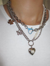 Load image into Gallery viewer, THE BABY BLUE HEART CLASP CHAIN