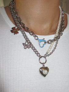THE BABY BLUE HEART CLASP CHAIN