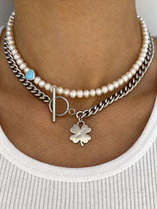 THE LUCKY CHAIN