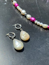 Load image into Gallery viewer, BAROQUE PEARL EARRINGS