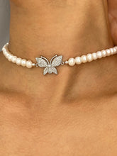 Load image into Gallery viewer, BUTTERFLY FRESHWATER PEARL CHOKER