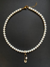 Load image into Gallery viewer, PIN THROUGH MY PEARL FRESHWATER PEARL CHOKER GOLD