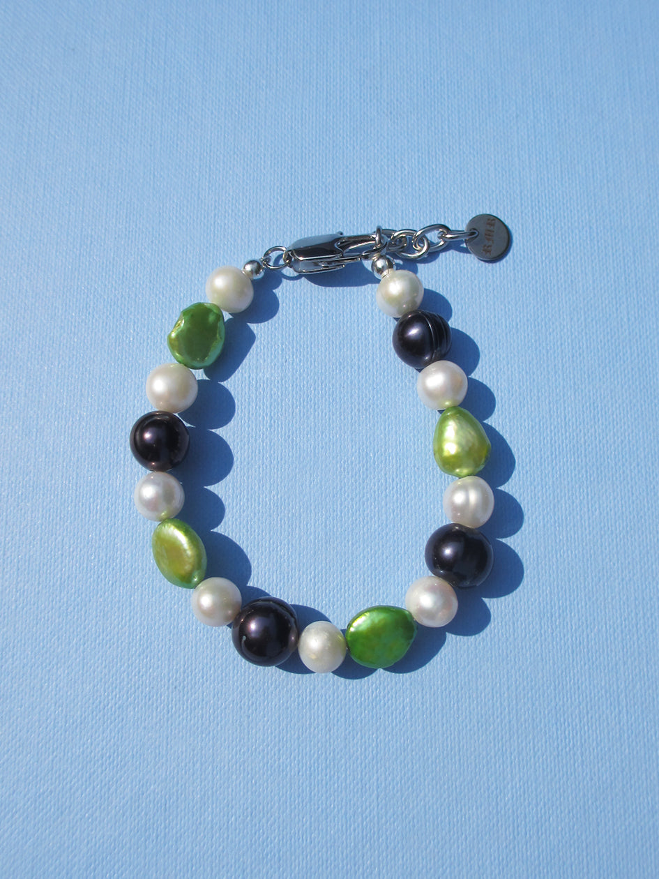 Green hot sale pearl bracelet