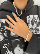 Load image into Gallery viewer, THE ADAMAS PEARL CHAIN CHOKER