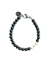 Load image into Gallery viewer, THE MEDEOR HEMATITE BRACELET