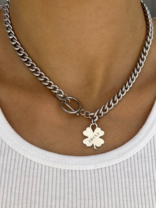 THE LUCKY CHAIN