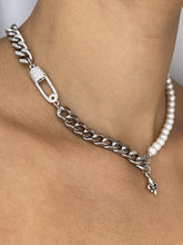 Load image into Gallery viewer, THE DIMIDIUM PEARLY CHAIN CHOKER SILVER