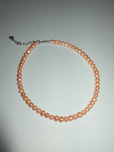 Load image into Gallery viewer, PEACH PEARL CHOKER