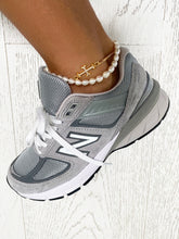 Load image into Gallery viewer, THE GOLD ADAMAS CROSS ANKLET