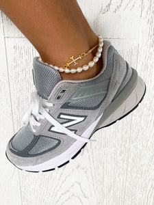 THE GOLD ADAMAS CROSS ANKLET