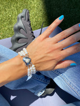 Load image into Gallery viewer, 3 ROW VENUS HEART BRACELET
