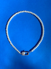 Load image into Gallery viewer, THE PEARLY CLASP CHOKER SILVER