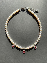 Load image into Gallery viewer, TRIO RED GEM FRESHWATER PEARL CHOKER