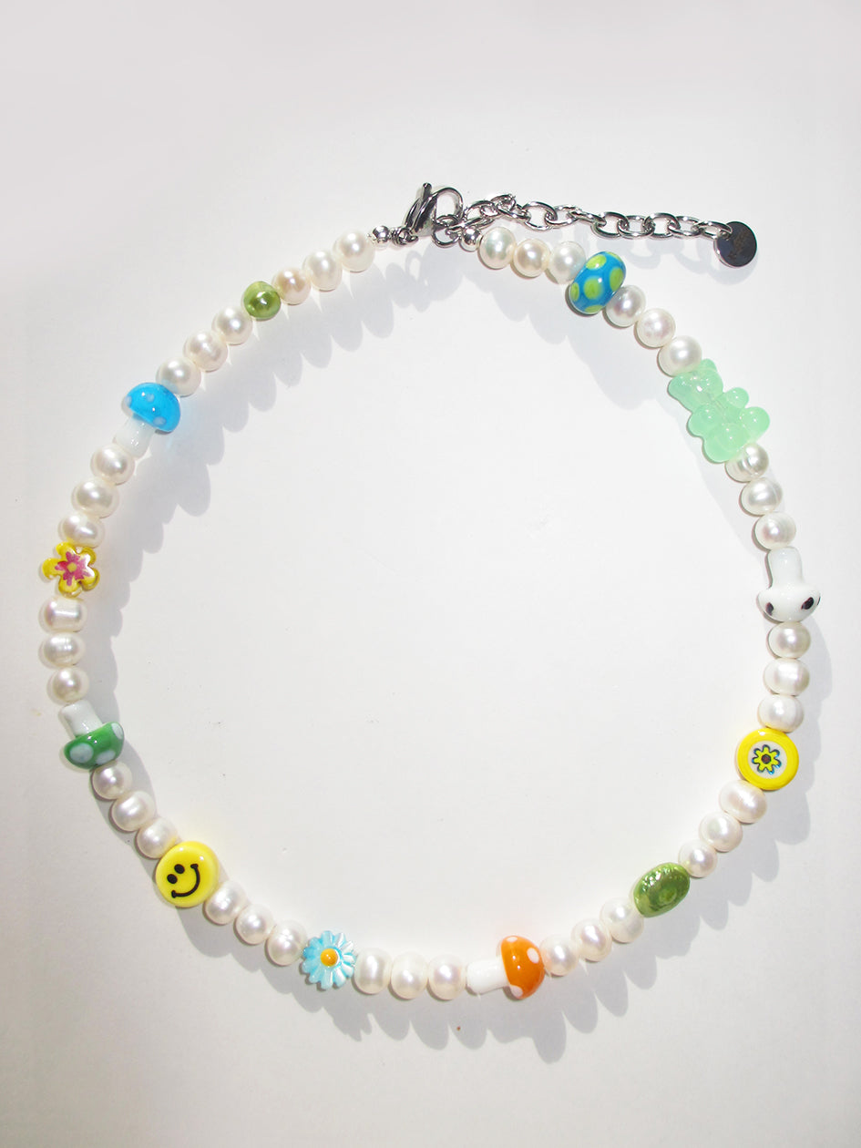 LIMITED EDITION - SMILEY FLOWER CHOKER