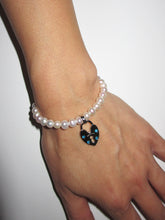Load image into Gallery viewer, THE SWEETIE HEART PEARL BRACELET