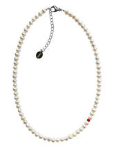 Load image into Gallery viewer, THE MEDELLA FRESHWATER PEARL NECKLACE