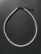 Load image into Gallery viewer, THE ERRDAY FRESHWATER PEARL NECKLACE